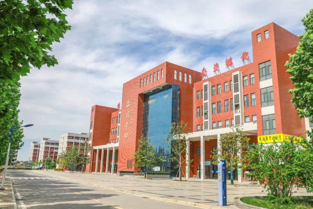 鄭州科技學(xué)院