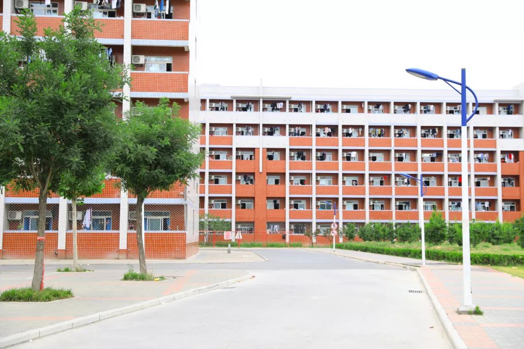 鄭州科技學(xué)院