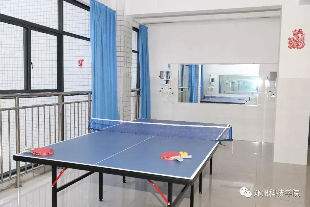 鄭州科技學(xué)院